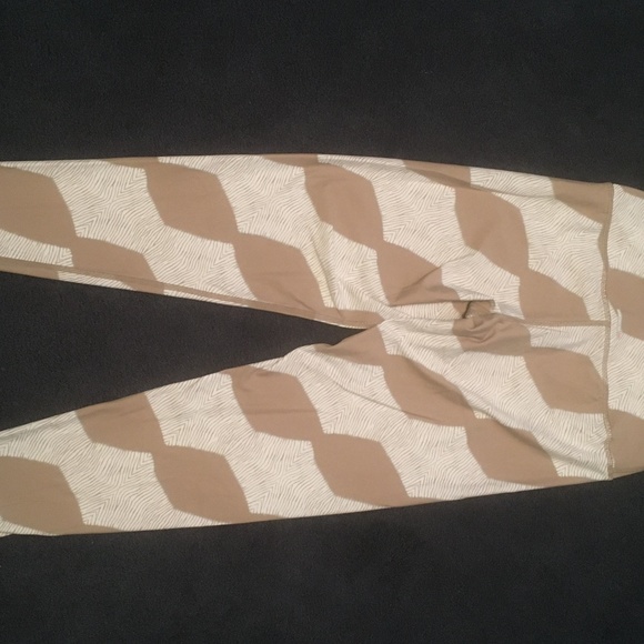 Aerie Move Leggings - Picture 5 of 5